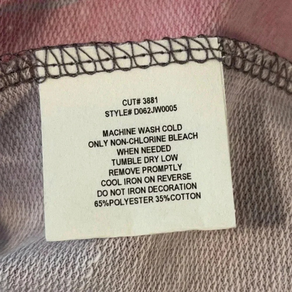 NWT’S. Disney The Little Mermaid Sweatshirt featuring Ariel and Prince Eric. - Picture 4 of 8